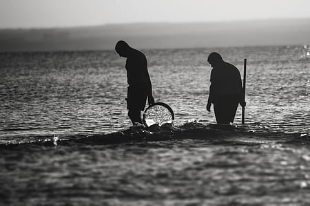 two men on sea thumbnail
