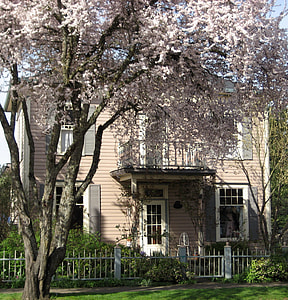 Travelers Home in Sheridan, Oregon thumbnail