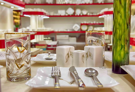 selective focus photography of dinnerware set thumbnail