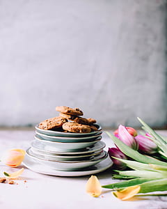 plate of cookies thumbnail
