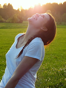 woman smiling heads up thumbnail
