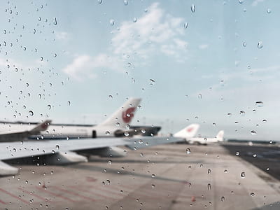 water droplets on glass window thumbnail