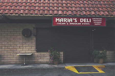 closed Maria's Deli Italian & American food store facade thumbnail