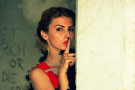 woman in red sleeveless top thumbnail