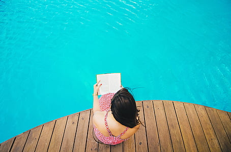 woman reading abook thumbnail