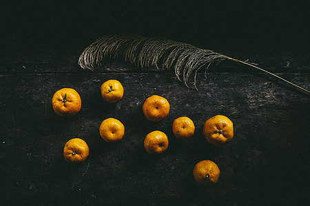 Overhead shot of orange satsuma fruit thumbnail