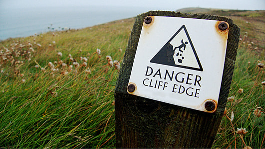 danger cliff edge signage thumbnail