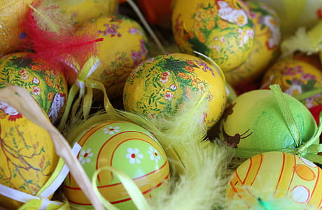 green and yellow Easter eggs thumbnail