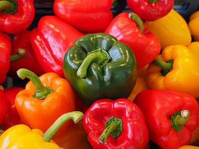 close-up photo of red, yellow, and green bill peppers thumbnail