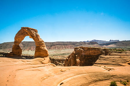 Delicate Arch, Arizona at daytime thumbnail