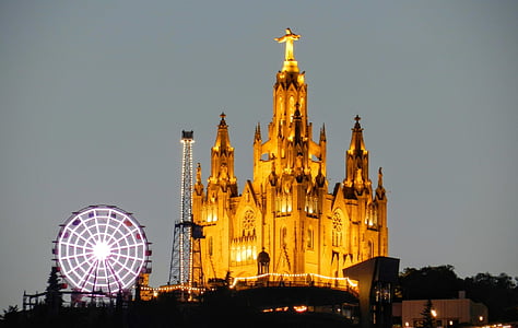 brown cathedral thumbnail