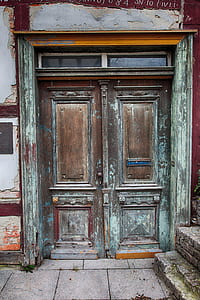 closed wooden door thumbnail