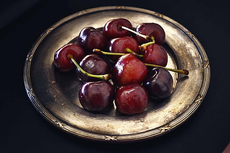 plate of red cherries thumbnail