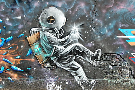 astronaut painting thumbnail