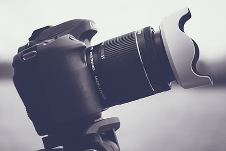 Black and Gray Dslr Camera With Lens thumbnail