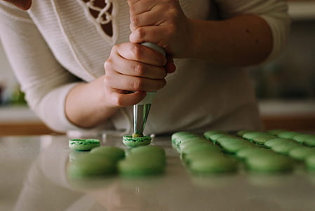 person making French macaron thumbnail