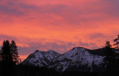 landscape photography of mountain thumbnail
