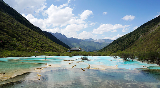Landscape of Goddess Lake in Jiuzhaigou in Sichuan, China thumbnail