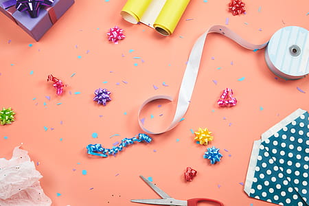 Gift Wrapping Supplies Photo thumbnail