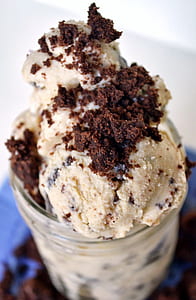 ice cream in drinking glass thumbnail