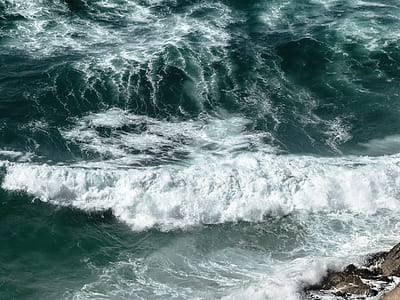 flow of seawater photography thumbnail