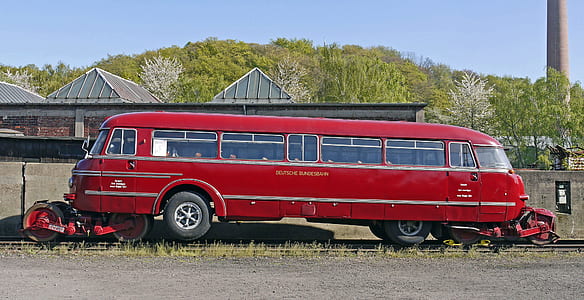 red bus thumbnail