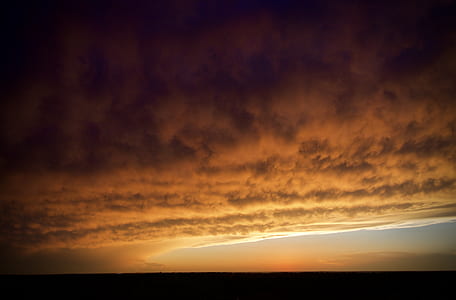 horizon during sunset thumbnail