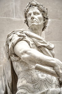 man statue close-up photography thumbnail