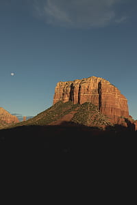 landscape photography of rock structure thumbnail