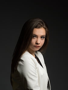woman wearing white blazer thumbnail
