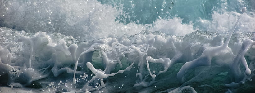 close-up photography of water splash thumbnail