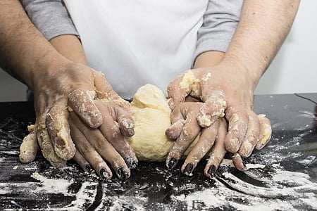 people rolling dough thumbnail