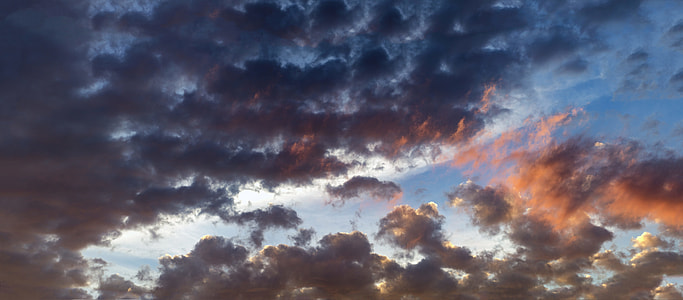dark clouds during daytime thumbnail