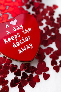 Heart foil confetti thumbnail
