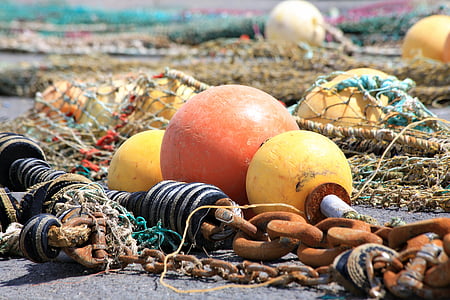 shallow focus photography of fishing net thumbnail