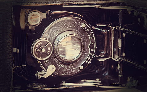 vintage black camera thumbnail