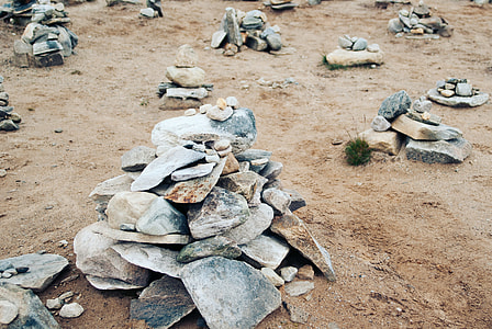 Cairns in Norway thumbnail