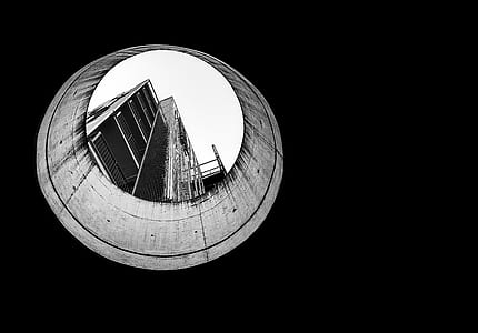 worm's eyeview of building in the hole thumbnail