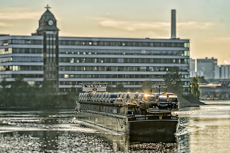 ship on body of water thumbnail
