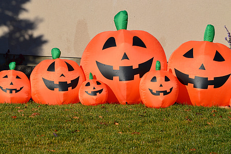 several inflatable Jack-O-Lantern Halloween decors thumbnail