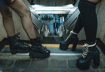 two person on stairs thumbnail