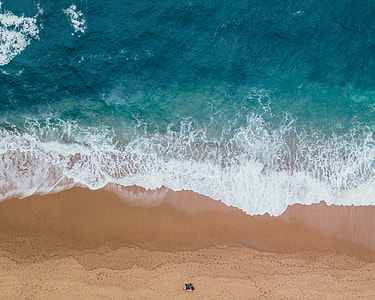 overview of a sea with waves thumbnail