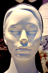 close-up photo of woman statue thumbnail