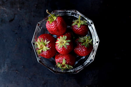 strawberries in bowl thumbnail