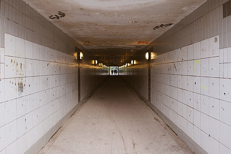 Inside the tunnel thumbnail