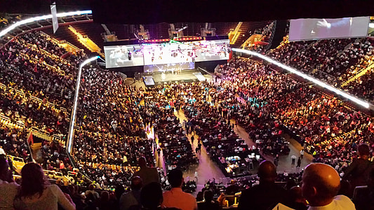 stadium concert thumbnail