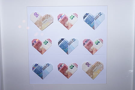 assorted banknotes thumbnail