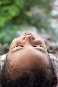 girl's face thumbnail