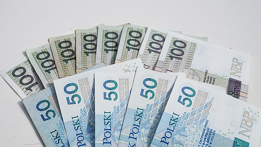 fan of 10 and 100 banknotes thumbnail