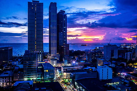 landscape photography of high rise building thumbnail